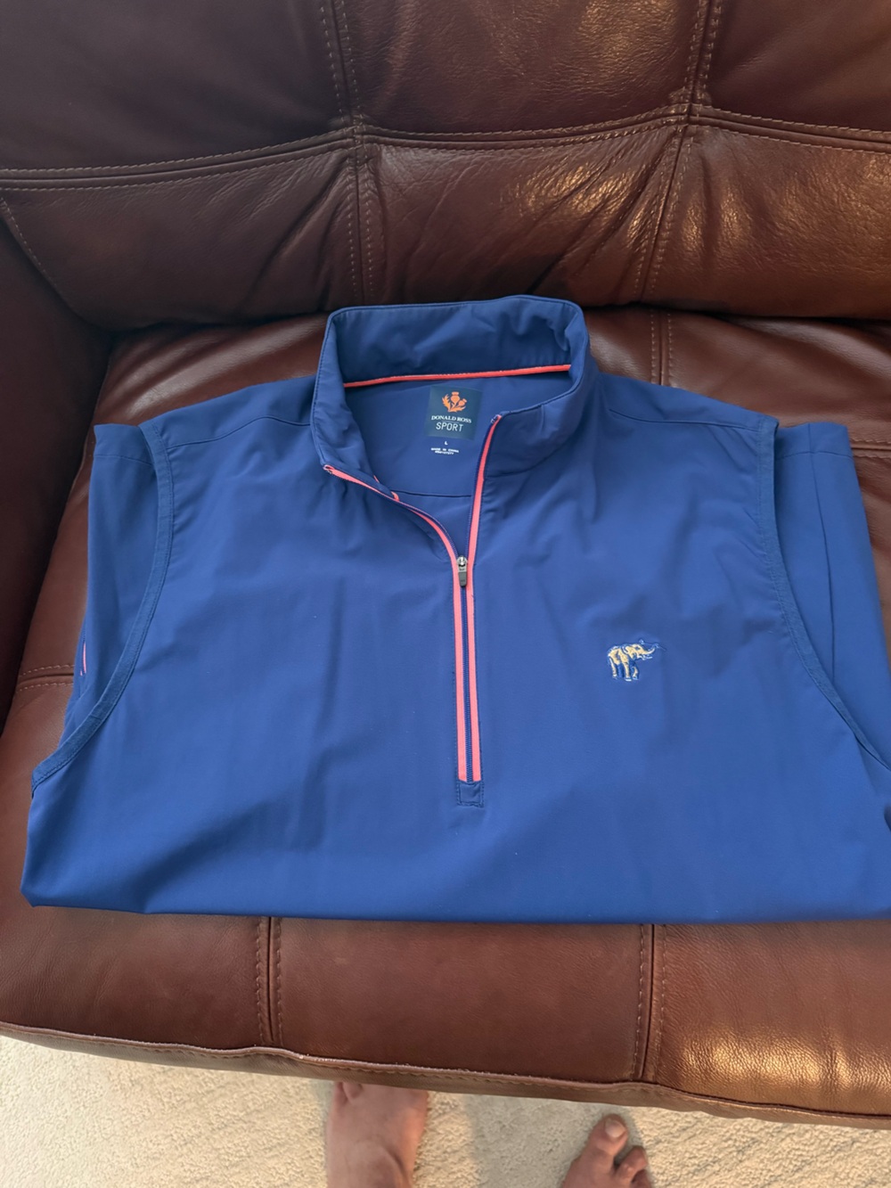 Donald Ross Sport Blue Quarter-Zip Sleeveless Golf Vest with Pink Trim